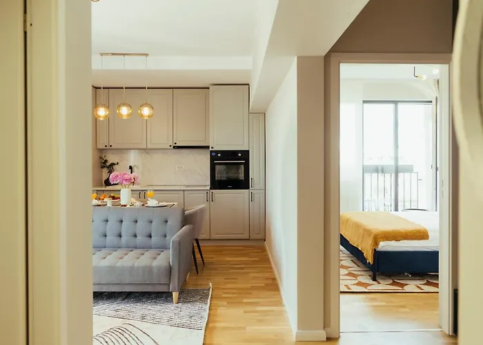 Superb City View - Bright & Stylish - 2Br