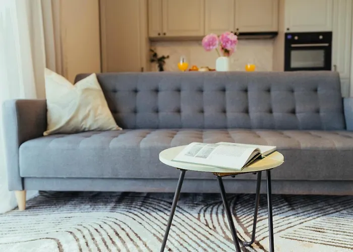 Superb City View - Bright & Stylish - 2Br