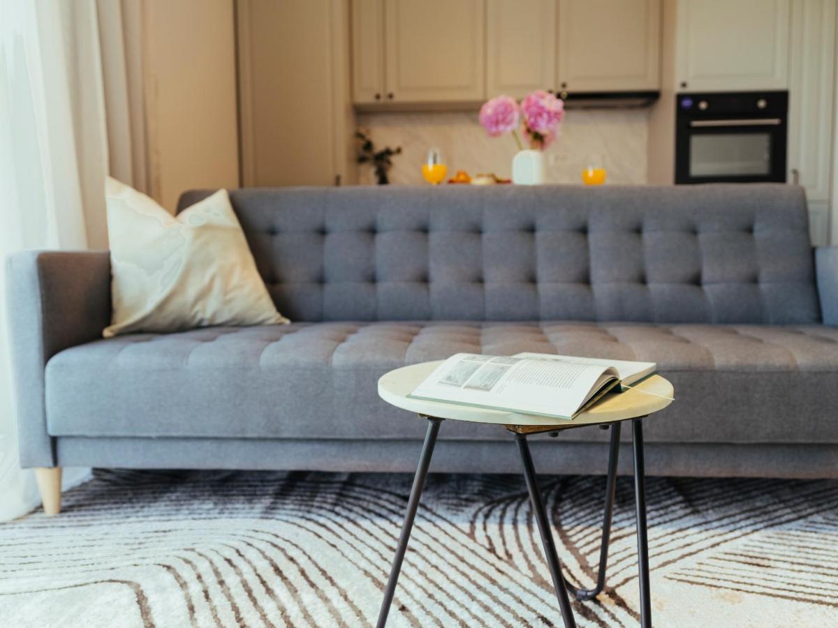 Superb View - Bright & Stylish - 2br Bukarest