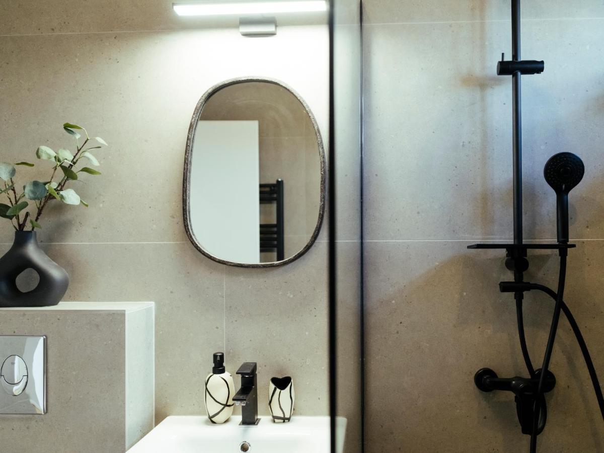 Apartment Superb View - Bright & Stylish - 2br Bucharest